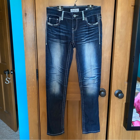 Daytrip Jeans - Picture 2 of 8